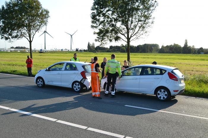 Forse schade na aanrijding met drie auto's