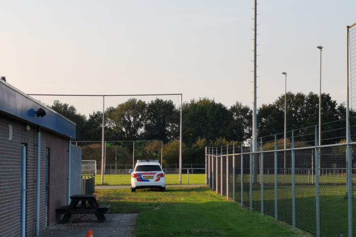 Politie inzet op sportpark na overlast