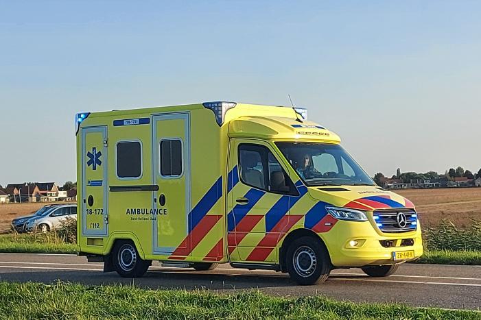 Persoon valt van ladder en raakt zwaargewond