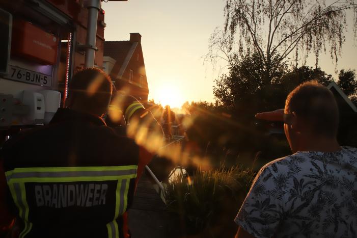 Bestelbus van installatiebedrijf brandt uit