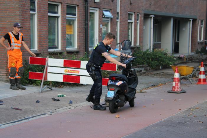 Scooterrijder gewond bij botsing met afslaande auto