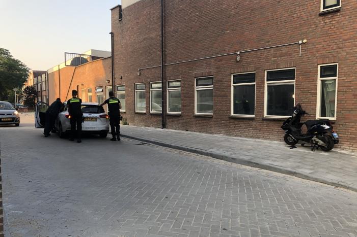 Scooterrijder gewond bij botsing met afslaande auto