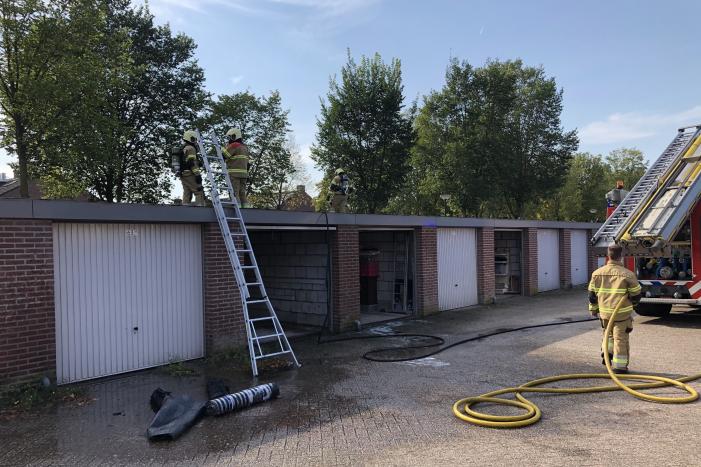 Garagedak vliegt in brand na werkzaamheden