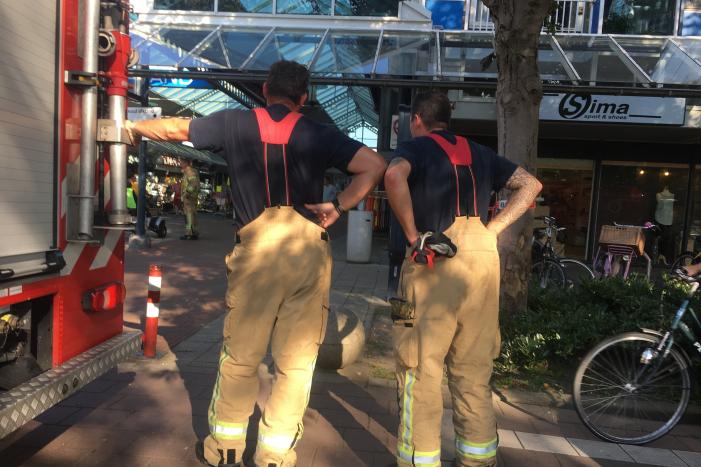 Ingang winkelcentrum Spaland tijdelijk gesloten door vreemde lucht