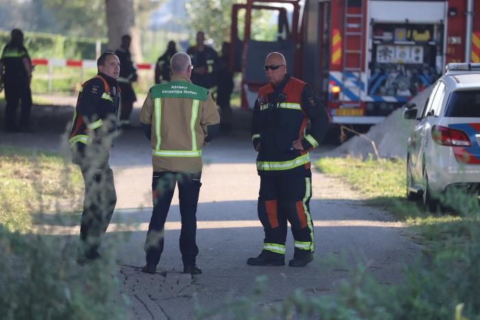 Brandweer doet onderzoek naar bodemverontreiniging onder viaduct