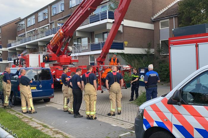 Politie haalt meerdere wietplanten van balkon