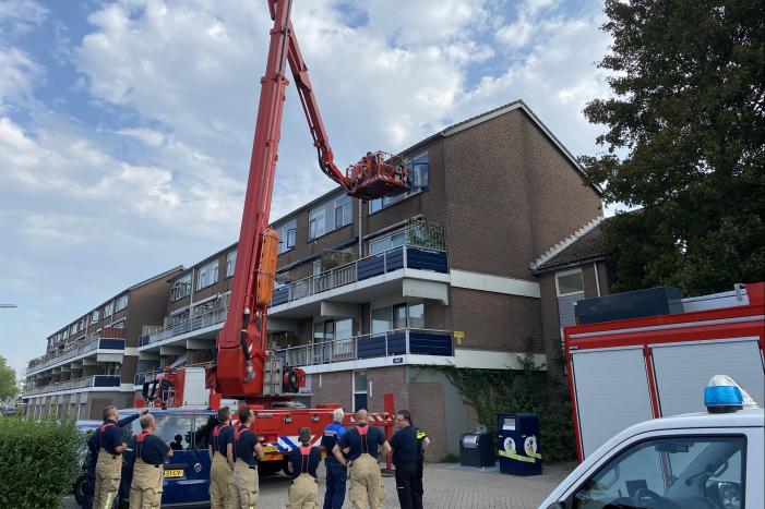 Politie haalt meerdere wietplanten van balkon