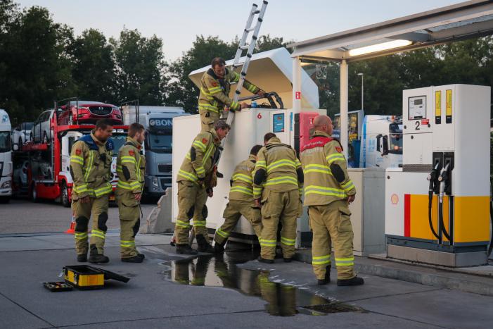 Brandweer onderzoekt lekkende AdBlue-tank