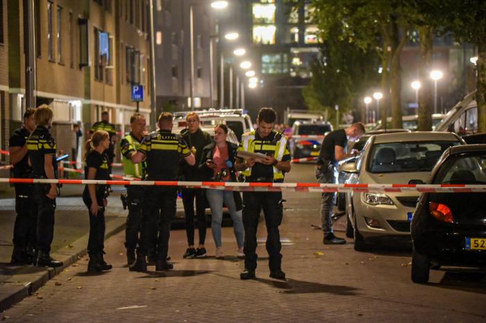 Man in auto overleden na schietincident