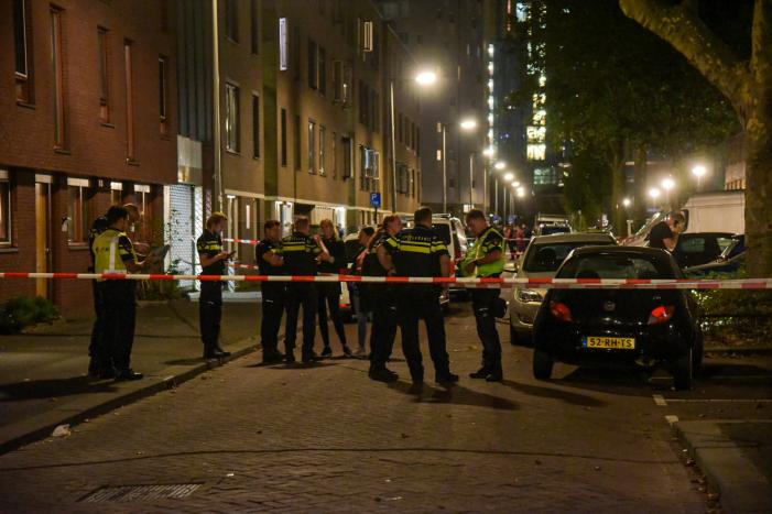 Man in auto overleden na schietincident