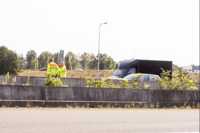 Twee rijstroken dicht na ongeluk op knooppunt Hoevelaken