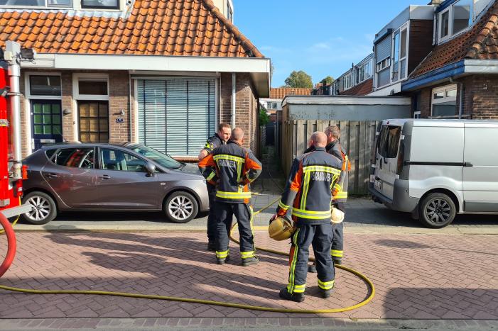 Brand in achtertuin van woning