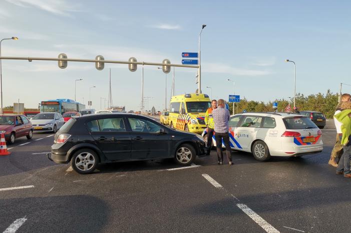 Opnieuw botsen auto's op nieuwe afrit van A12