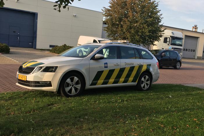 Politie neemt meerdere voertuigen in beslag