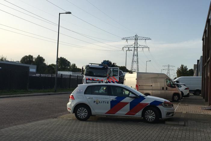 Politie neemt meerdere voertuigen in beslag