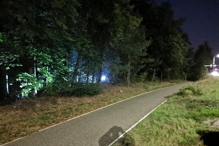 Politie zoekt met helikopter en speurhonden naar vermiste vrouw