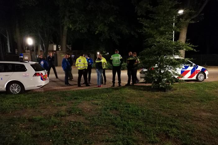 Politie zoekt met helikopter en speurhonden naar vermiste vrouw