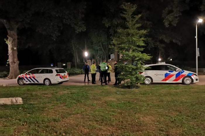 Politie zoekt met helikopter en speurhonden naar vermiste vrouw