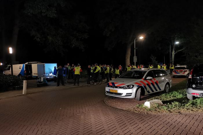 Politie zoekt met helikopter en speurhonden naar vermiste vrouw