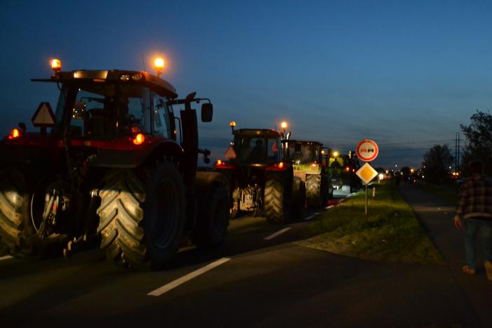 Veel trekkers bij demonstratie op weiland