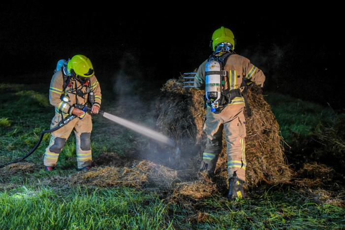 Autobrand blijkt brand in baal hooi