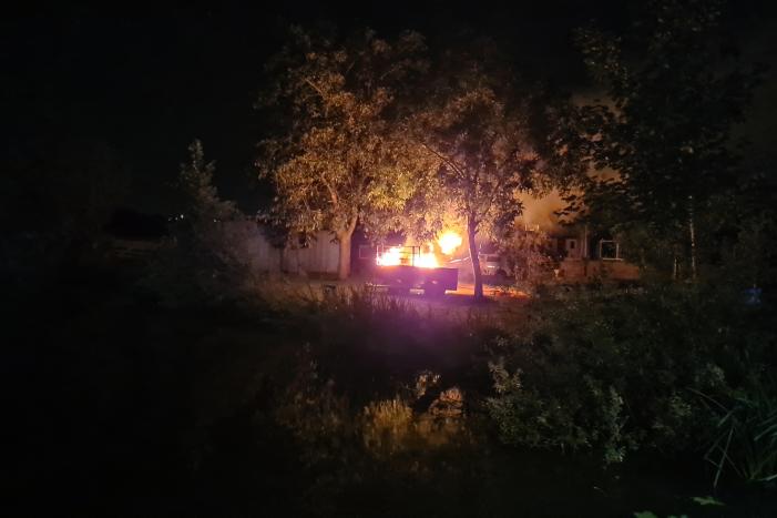 Flinke buitenbrand snel onder controle