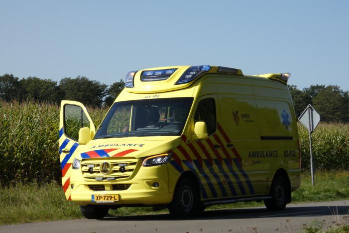 Motorrijder gaat onderuit en raakt gewond