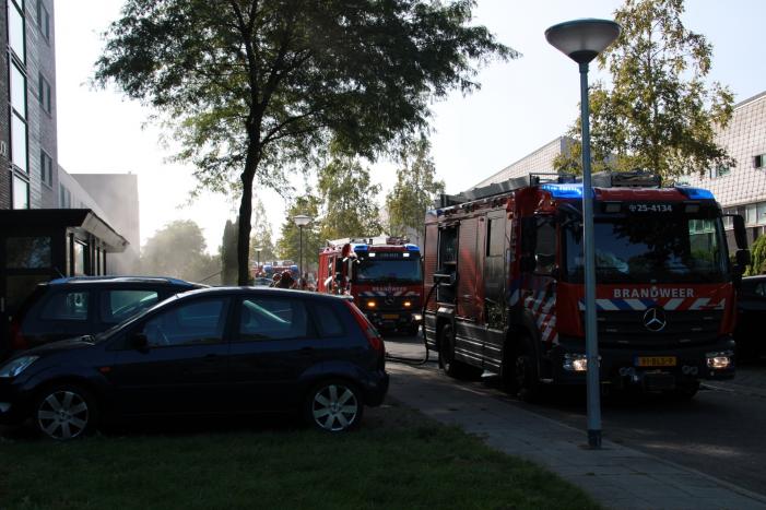 Flinke rookontwikkeling bij brand in kelder