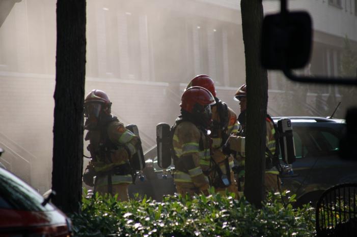 Flinke rookontwikkeling bij brand in kelder