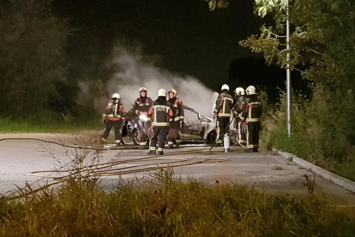 Flinke autobrand op parkeerplaats