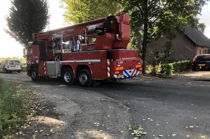 Grote schuurbrand veroorzaakt flinke rookwolken