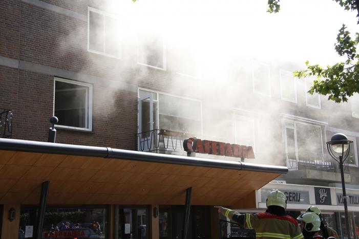 Flinke rookontwikkeling bij brand in appartement