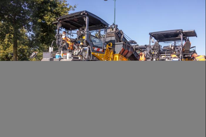 Asfaltering N199 in volle gang