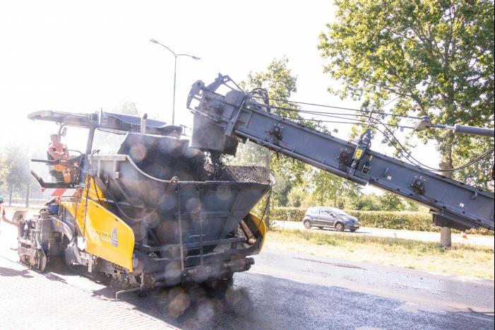 Asfaltering N199 in volle gang