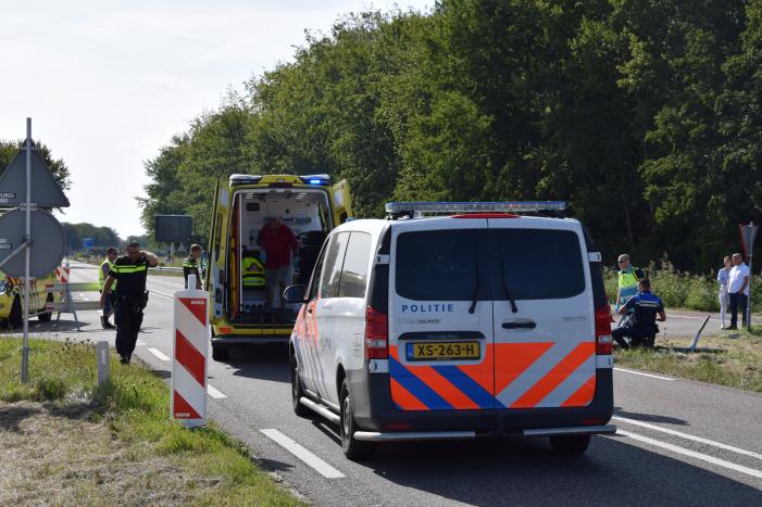 Gewonden na botsing tussen motor en personenauto
