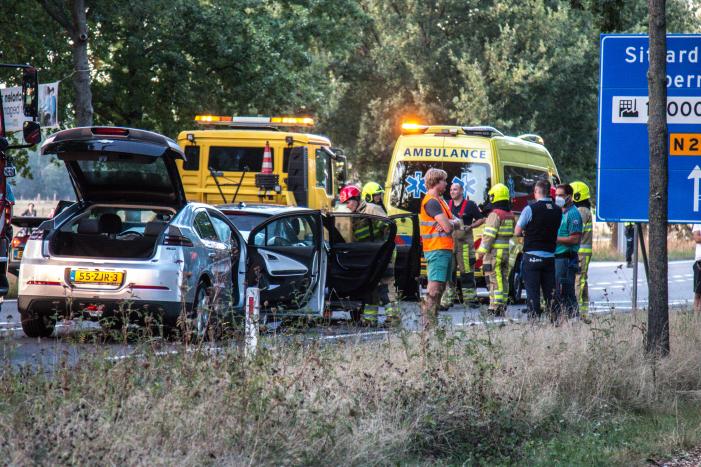 Meerdere voertuigen betrokken bij kop-staart botsing