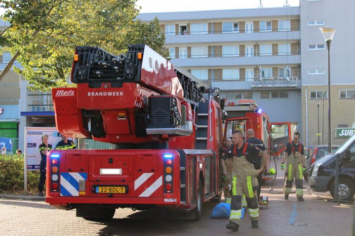 Vermoedelijk asbest vrijgekomen bij brand op dak van woning