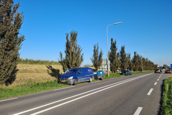 Kop-staart aanrijding met meerdere voertuigen