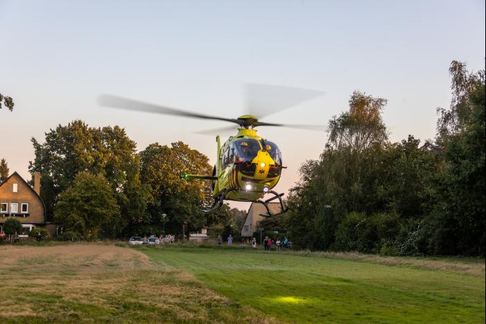 Traumahelikopter landt voor incident in woning