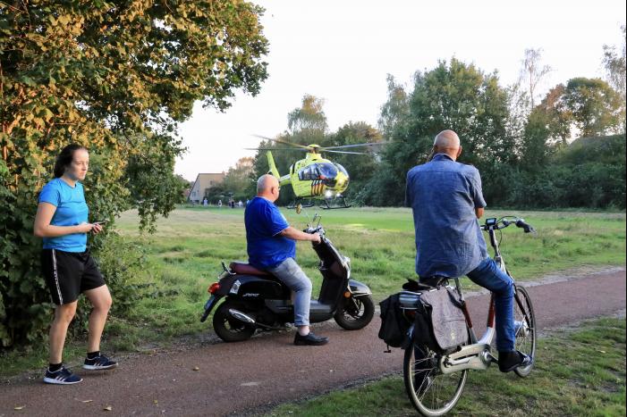 Traumahelikopter landt voor incident in woning
