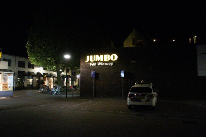Supermarkt Jumbo winkelcentrum De Biezenkamp met geweld overvallen