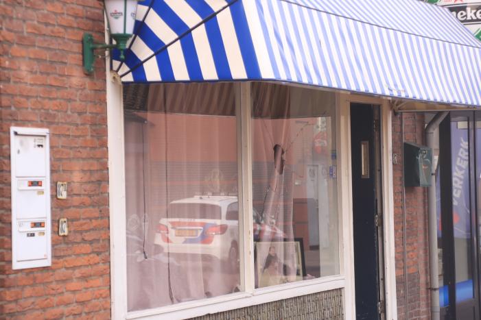 Onderzoek naar vernieling van ruit café Broadway