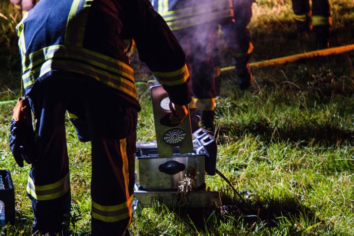 Rook en stank door hooibrand in Duitsland