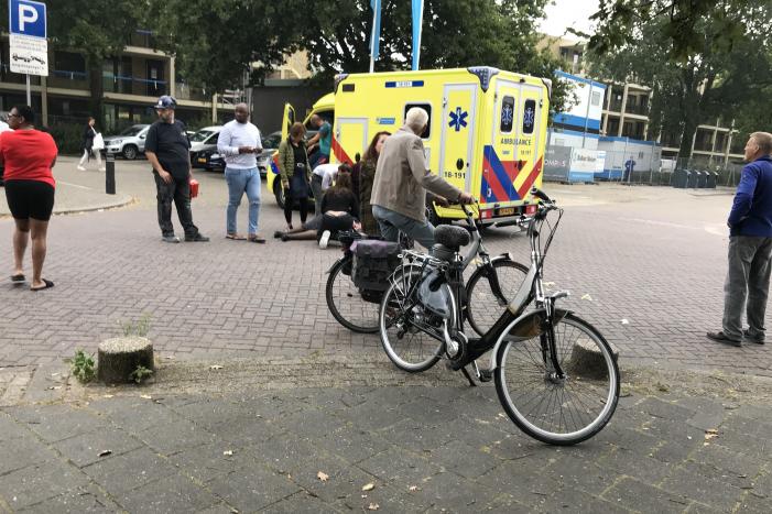 Fietser gewond na aanrijding met auto
