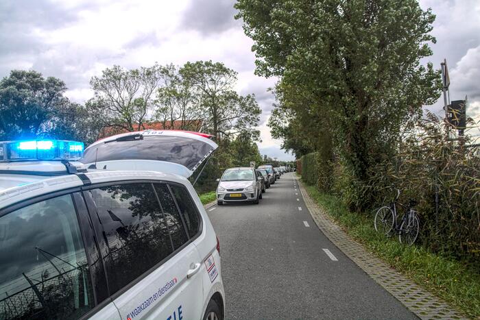Motorrijder vliegt uit de bocht