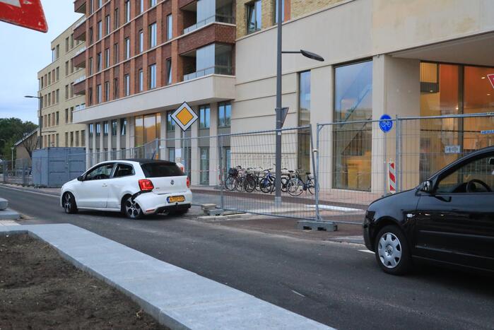 Flinke schade na aanrijding tussen twee auto's
