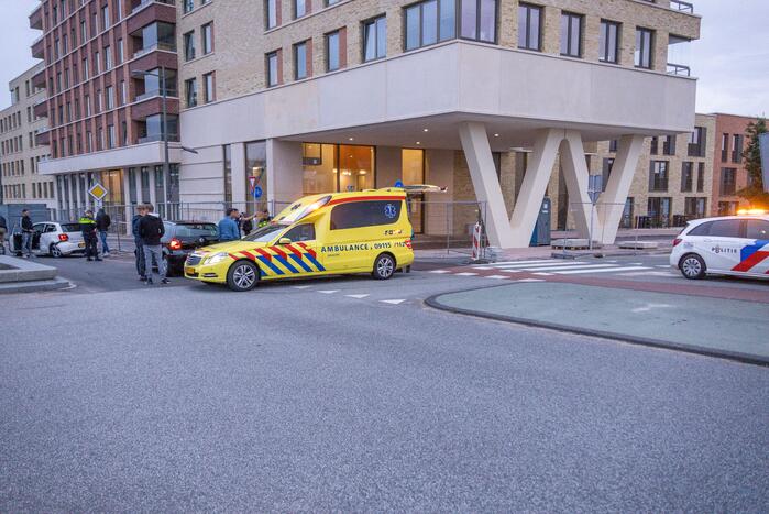 Flinke schade na aanrijding tussen twee auto's