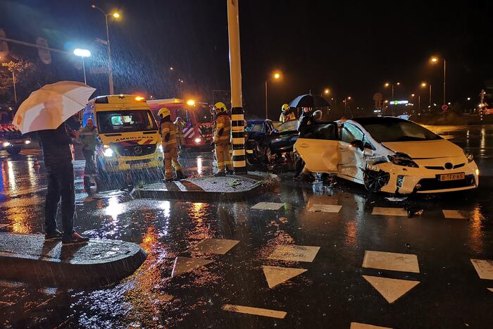 Gewonde bij aanrijding op kruising