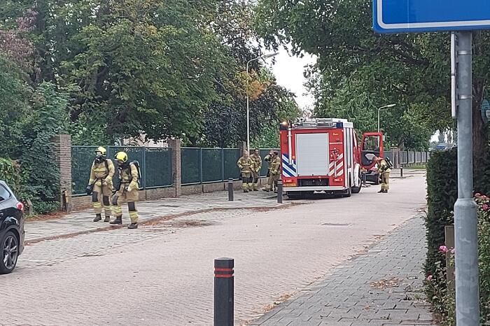 Brandweer doet onderzoek naar gaslucht