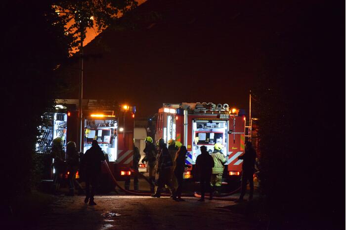 Grote uitslaande brand in loods